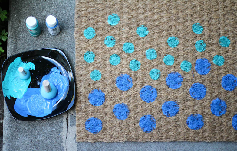 DIY Dotted Door Mat | The Crafted Life