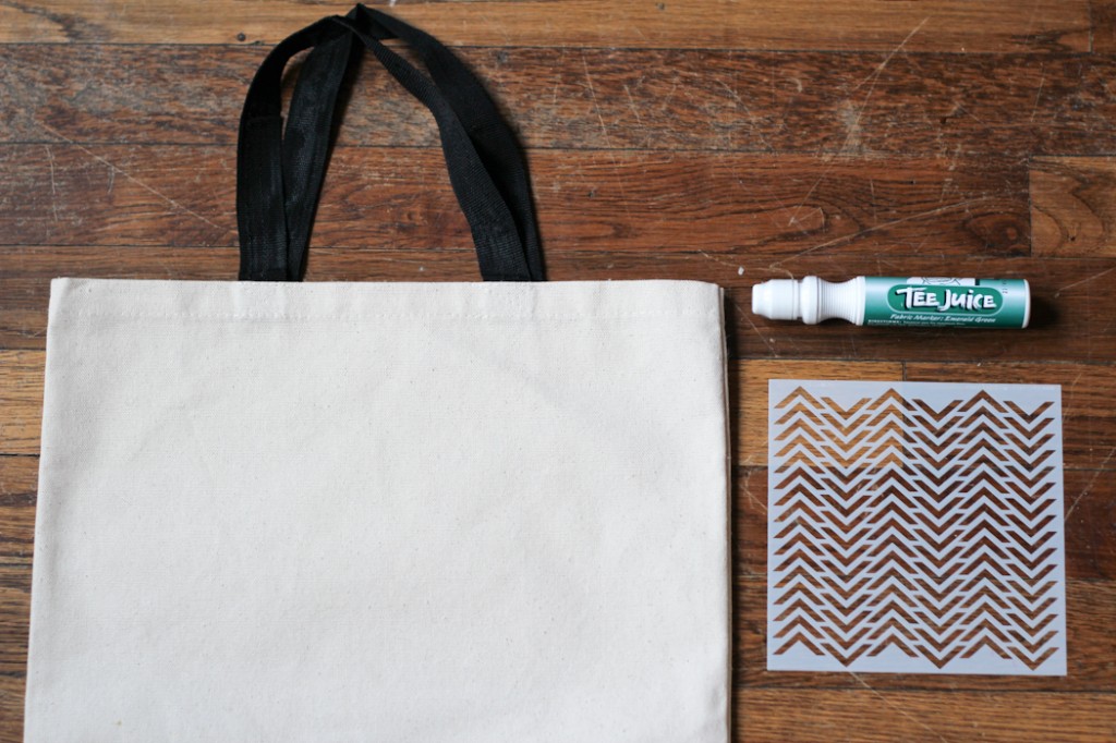DIY Stenciled Tote | The Crafted Life