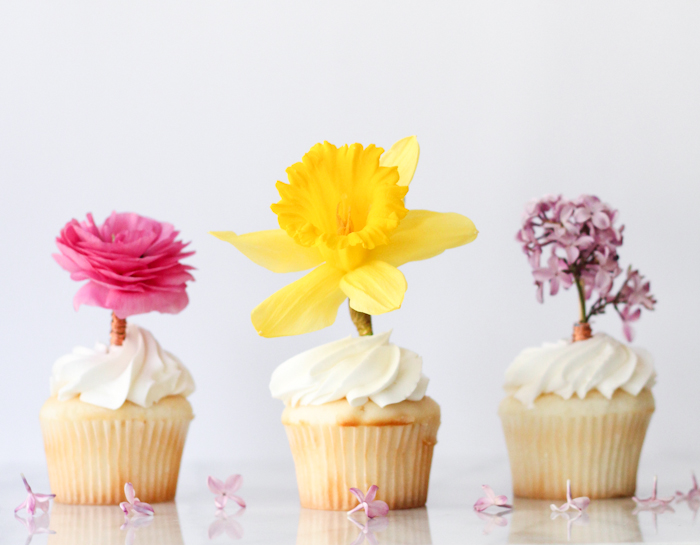 DIY Fresh Flower Cupcake Toppers