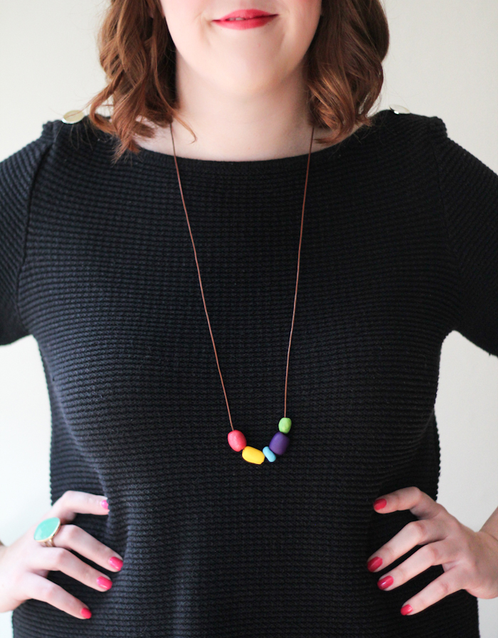 DIY Clay Bead Necklace-- click through for full tutorial!