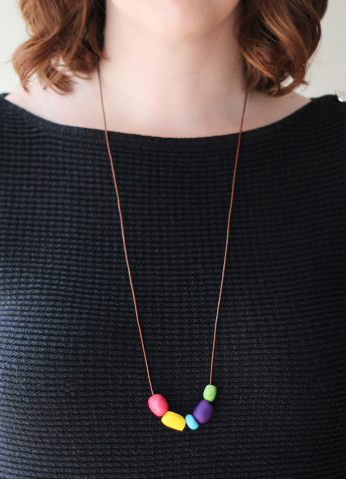 DIY Clay Bead Necklace-- click through for full tutorial!
