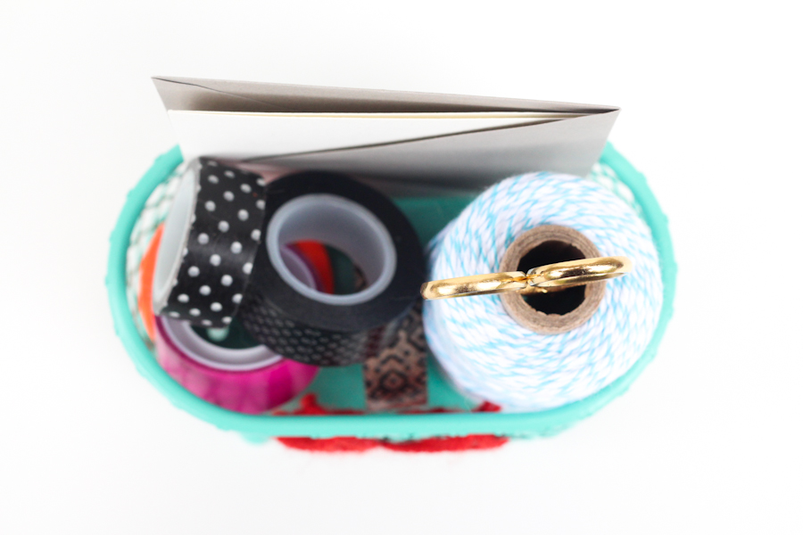 How to embroider a desk organizer (click through for full tutorial)!