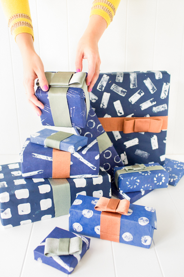 16 DIY Holiday Gift Wrap Ideas