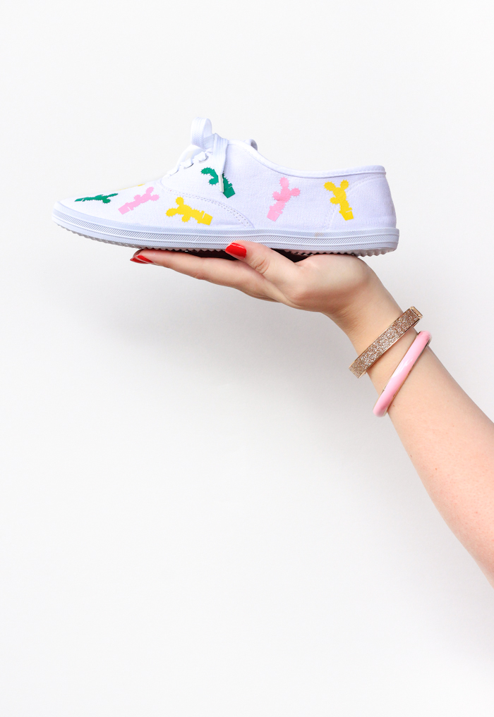 An easy peasy tutorial for how to make these DIY Iron-On Cactus Shoes in less than an hour!