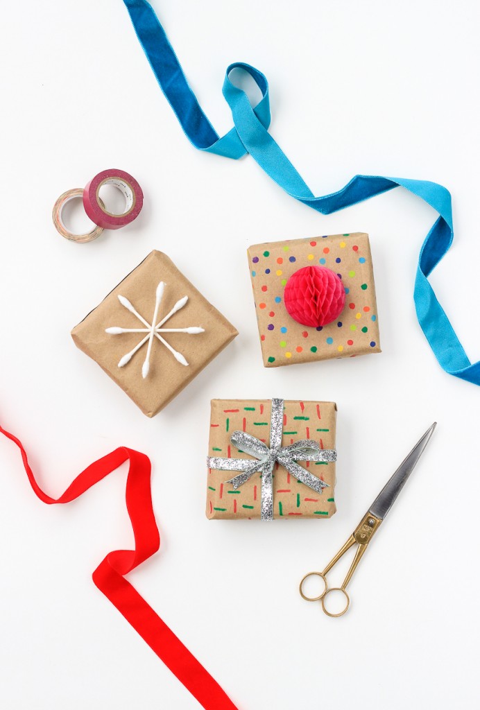 Here are three last minute gift wrap diy ideas you can make with what you have in your home right now!