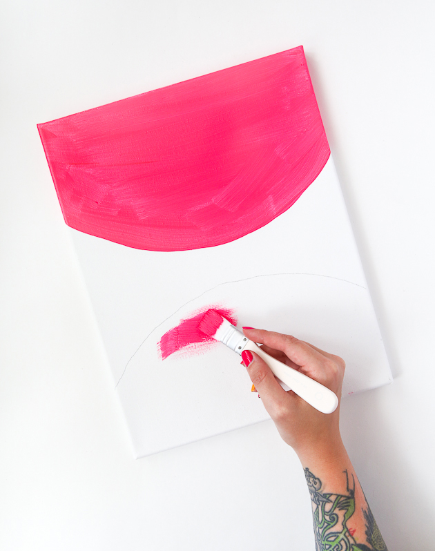 Learn how to make these colorful canvas pin boards for your office in 30 minutes!
