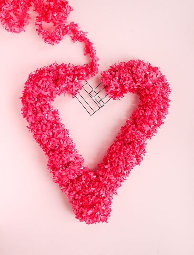 10 Minutes or Less: DIY Heart Wreath 