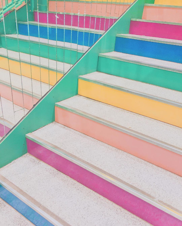 9 Colorful Instagram Accounts to Follow ASAP